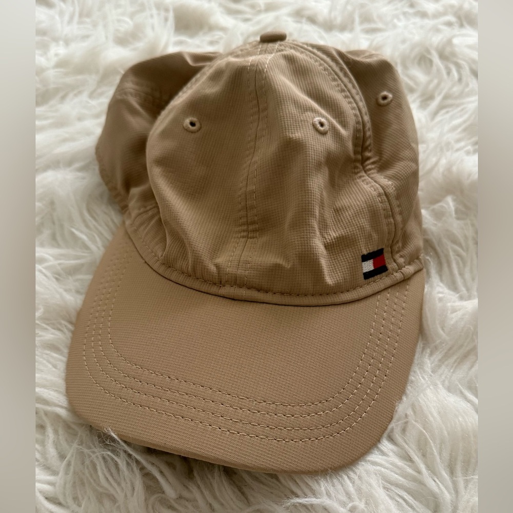 Tommy Hilfiger Beige Cap